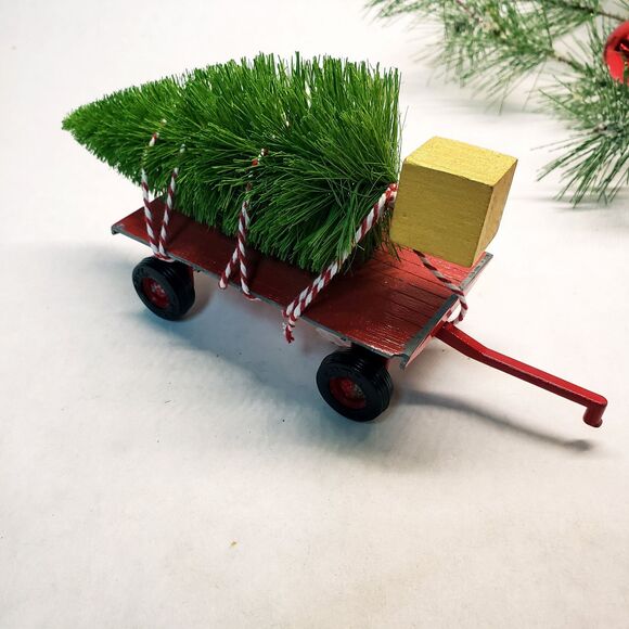 Vintage Ertl Christmas Hay Wagon - Hay Ride Tractor Wagon Farmhouse Tree - Picture 2 of 10